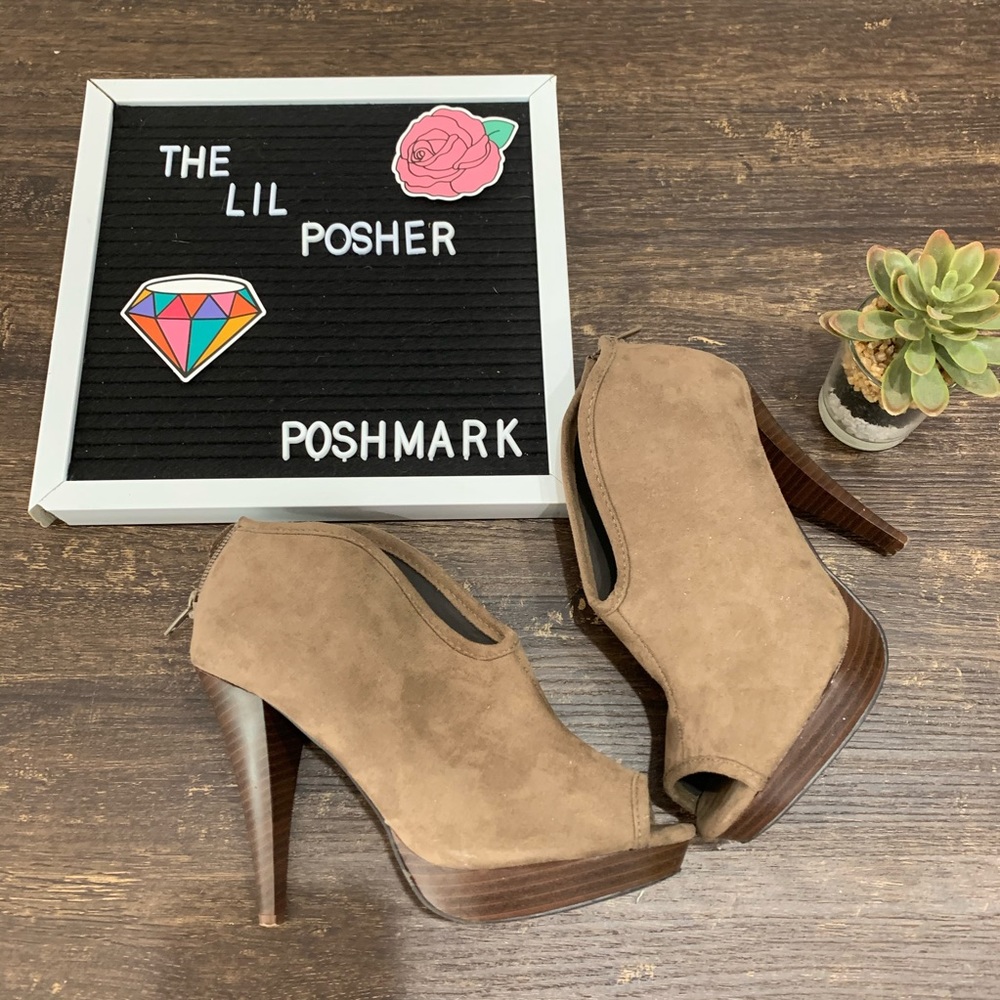 Charming Charlie Tan Peep Toe Heels Size 6